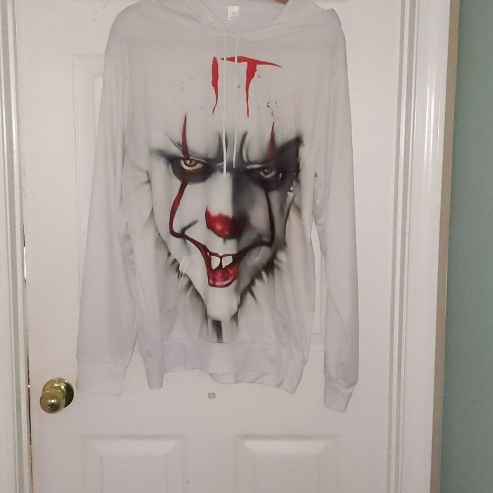 IT (unisex) thin lightweight hoodie Sz XL NWOT